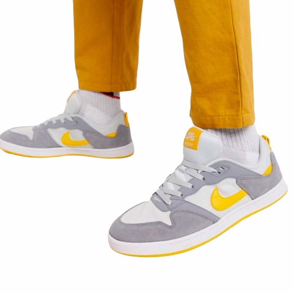 nike sb alleyoop gold